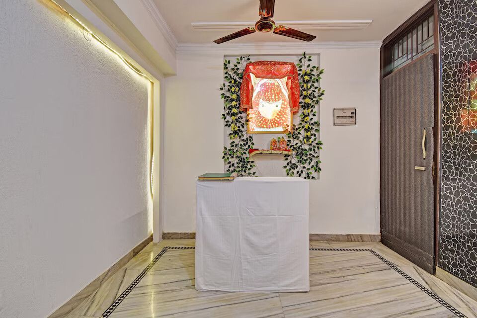 Side Image 2