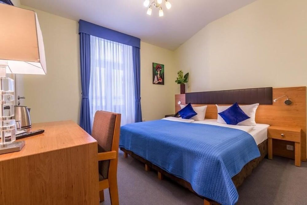 undefined Hotel Expo Frankfurt City Centre 3