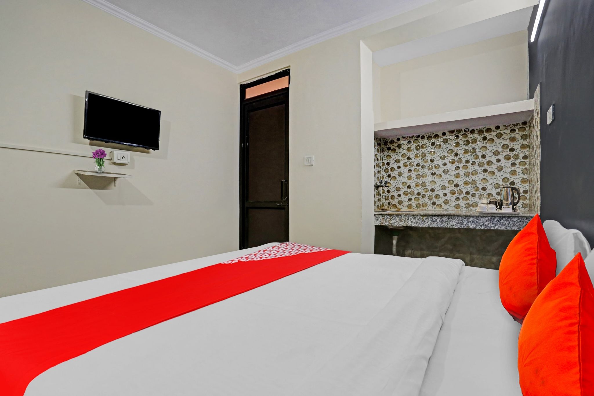 Hotel O by OYO Dremland Residency Classic 4