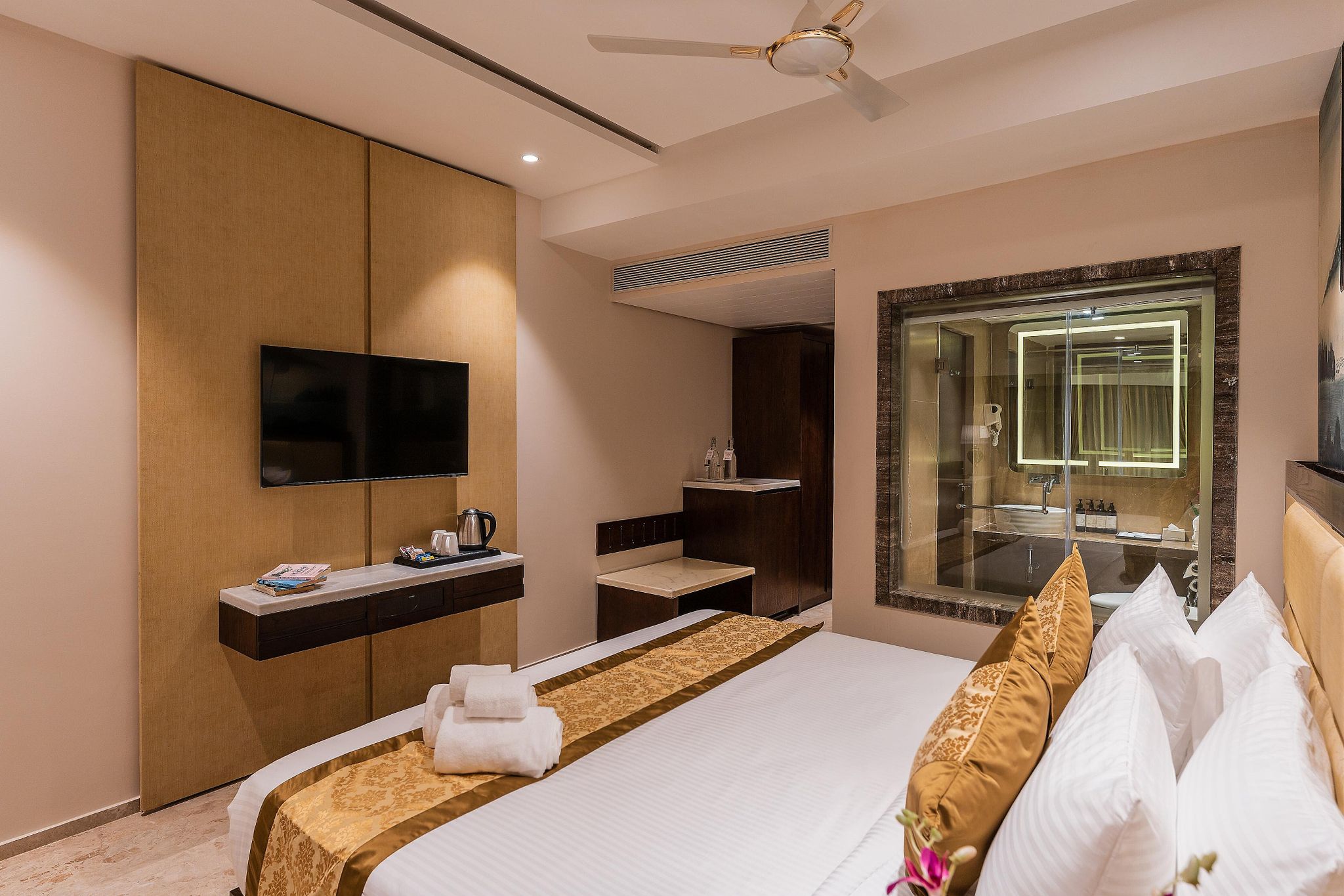 Deluxe Room with Balcony