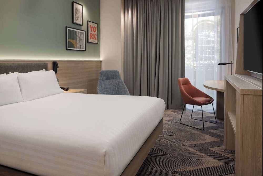undefined Hampton by Hilton York 5