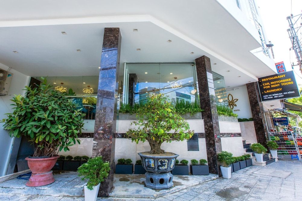 undefined Tarasa Hotel 3