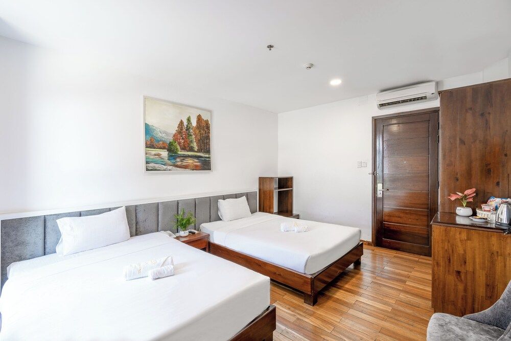 undefined Tarasa Hotel 8