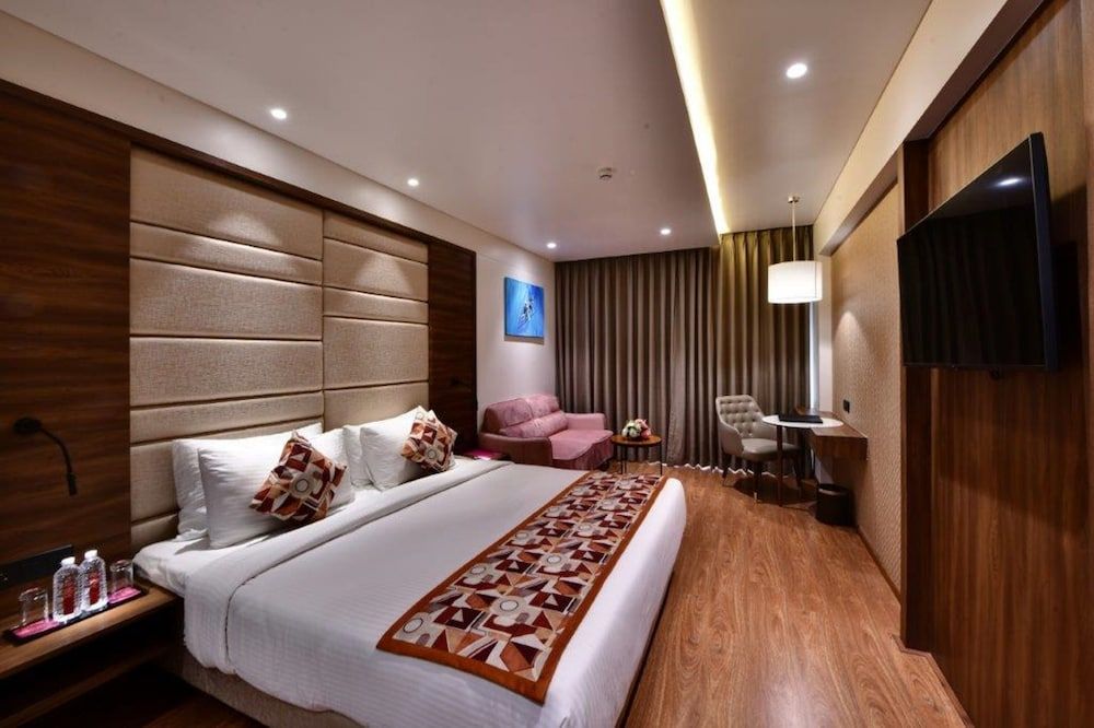 Regenta Fairlark Vadodara Executive Double Room 3