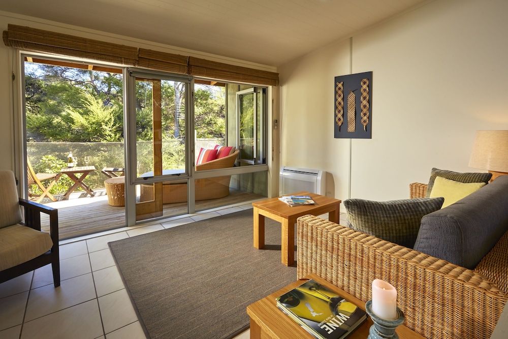 Awaroa Lodge Superior Suite 4