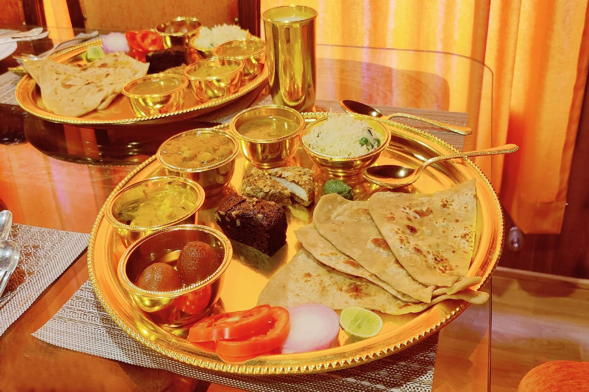 Food & Dining