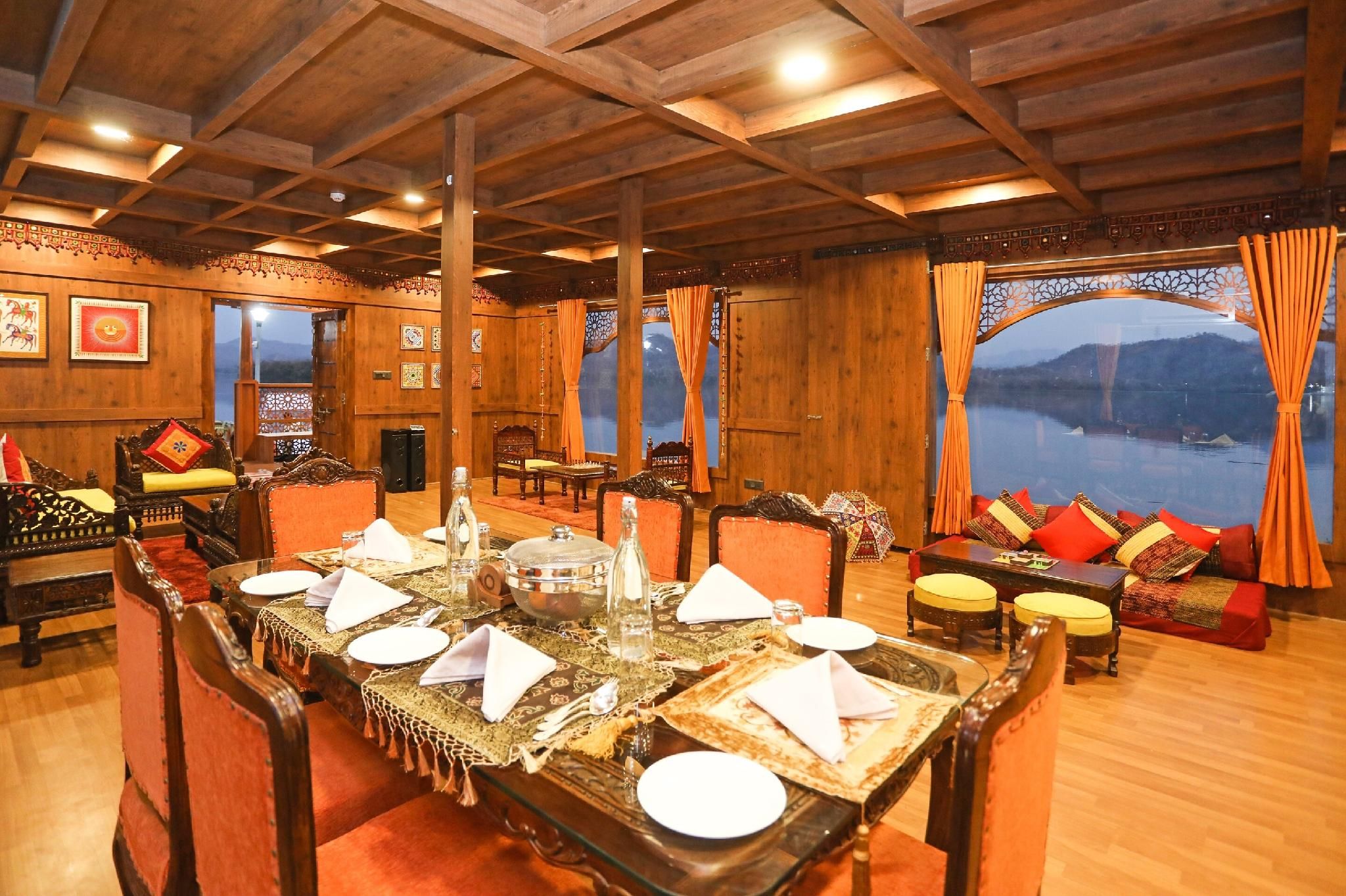 Food & Dining