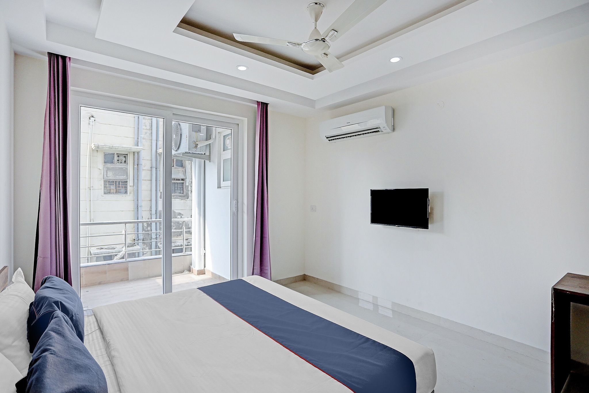 Capital O Hotel Mayfield Nirvana Near Omaxe Gurgaon Mall Classic 2