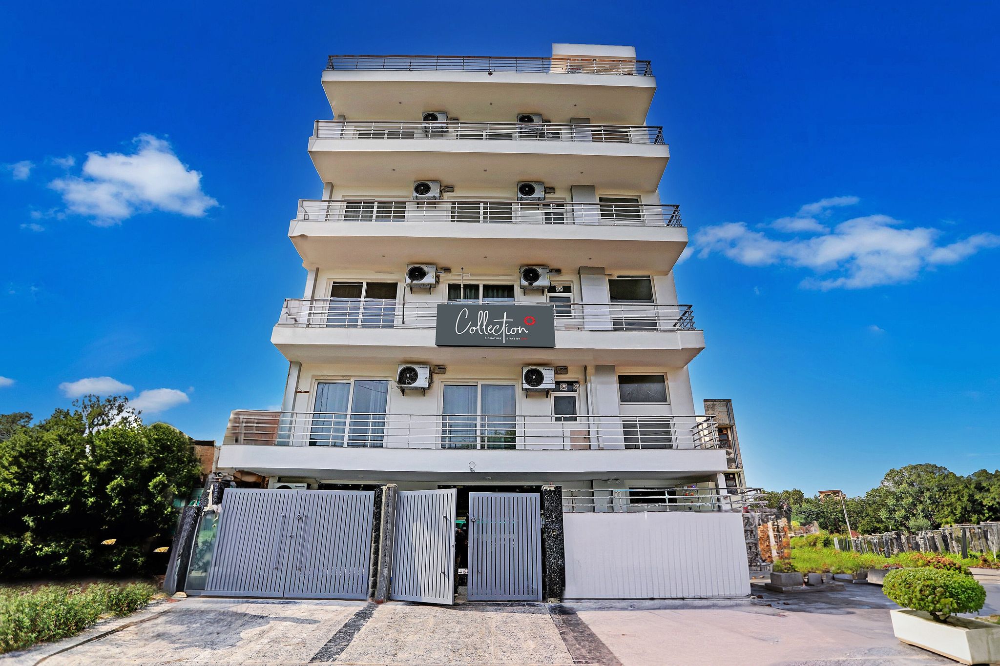 Capital O Hotel Mayfield Nirvana Near Omaxe Gurgaon Mall