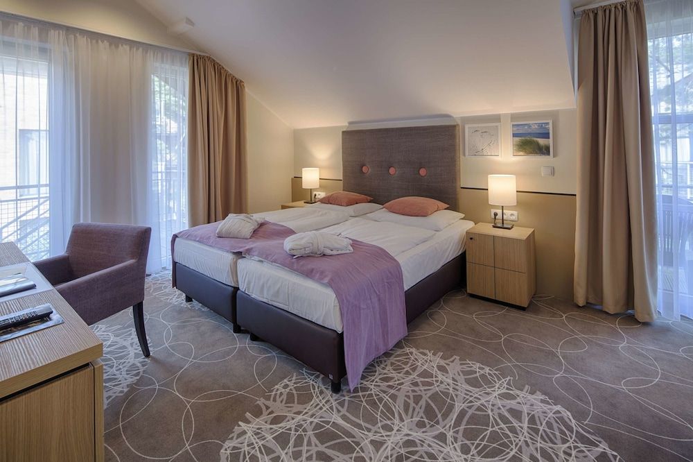Suite 42m , 2 Rooms (1 Bedroom)