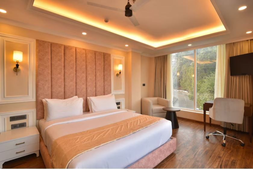 Deluxe room with valley view