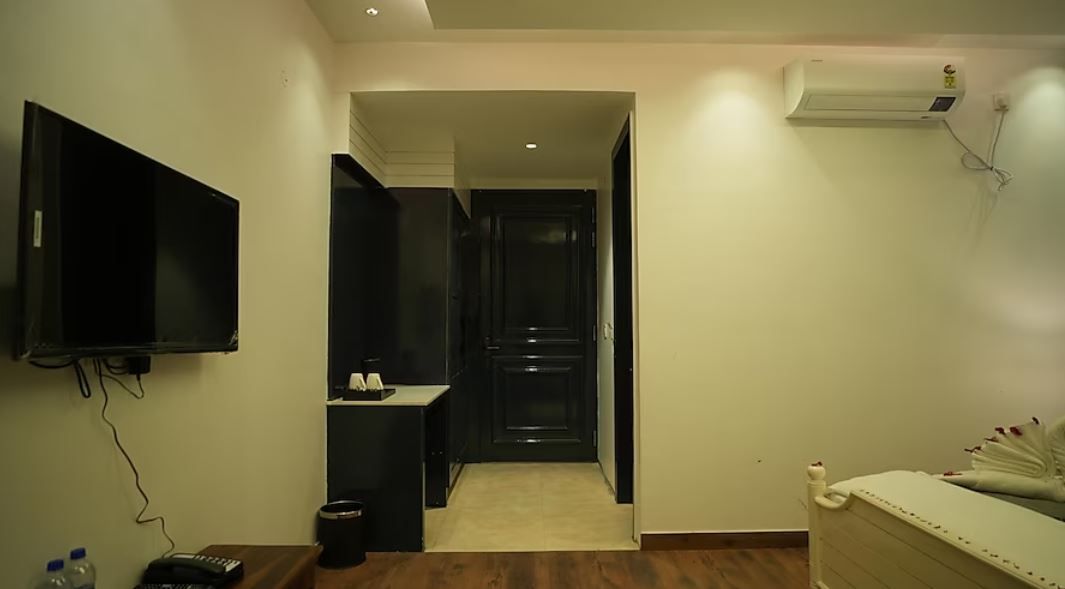 Oakhill Resorts Oak Nest (Premium Room) 7