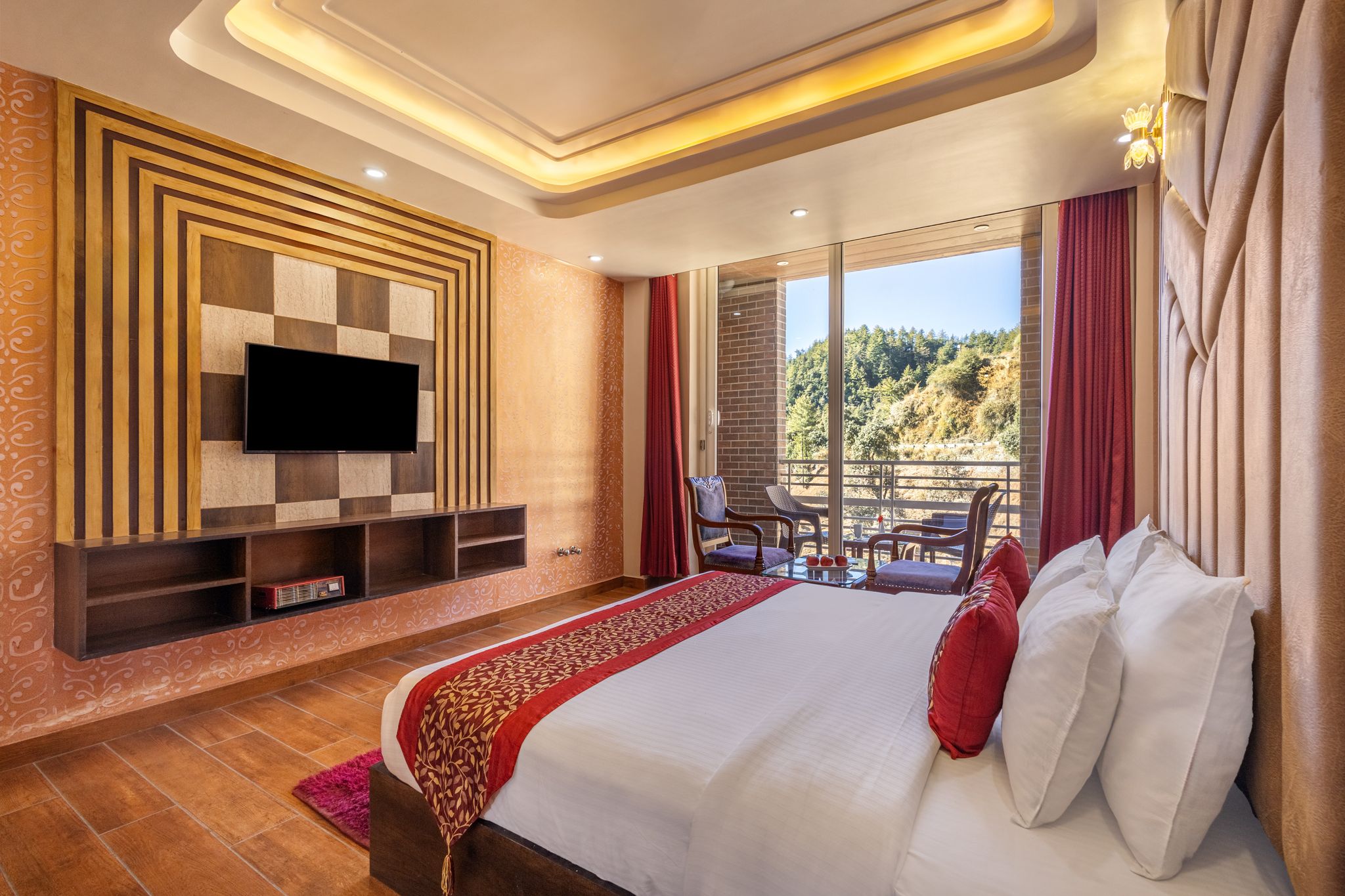 Sterling Shivalik Chail Classic room with balcony 4