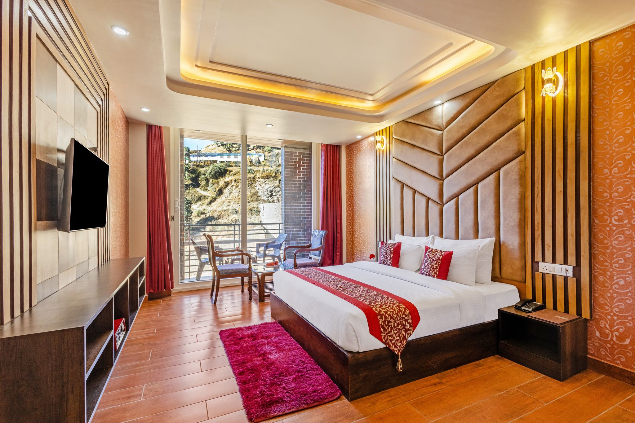 Sterling Shivalik Chail Classic room with balcony 2