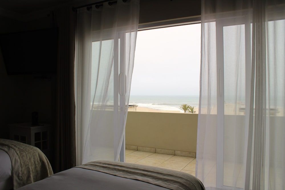Atlantic Villa Boutique Guesthouse Executive Twin Room, Sea View 16