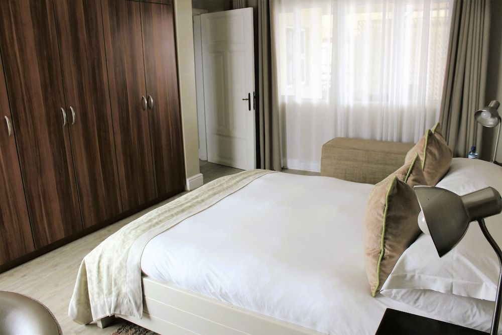 Atlantic Villa Boutique Guesthouse Deluxe Apartment, 2 Bedrooms 3