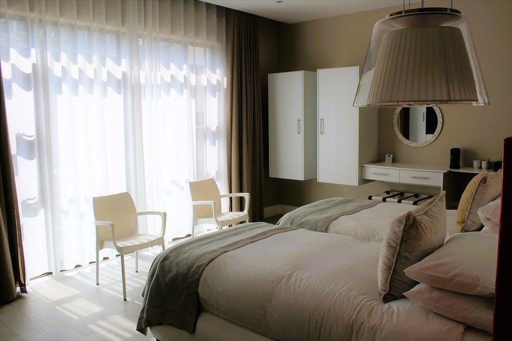 Atlantic Villa Boutique Guesthouse Executive Twin Room, Sea View 2