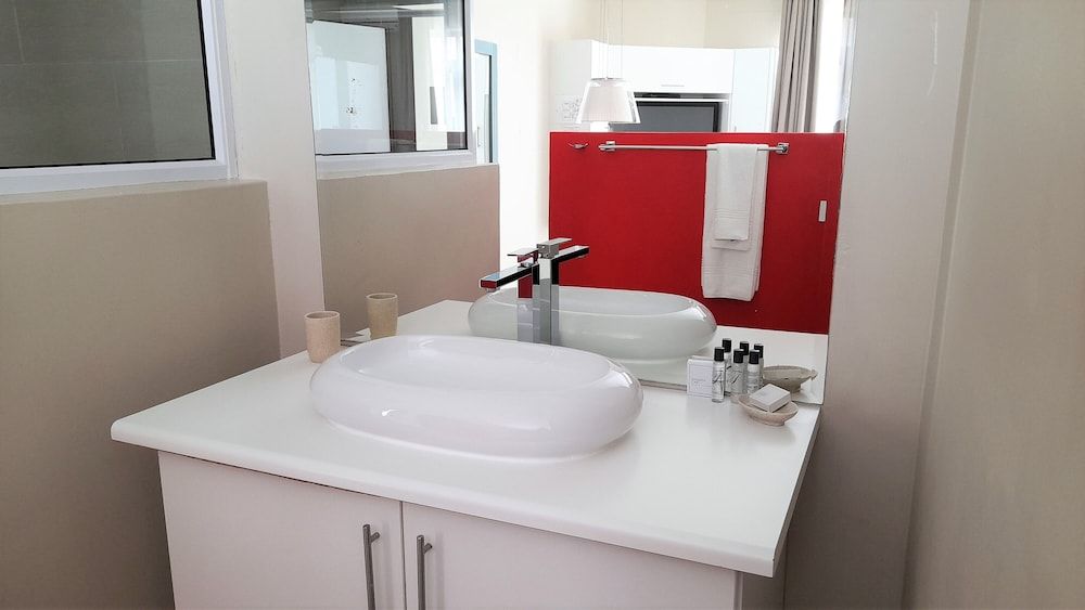 Atlantic Villa Boutique Guesthouse Executive Twin Room, Sea View 9