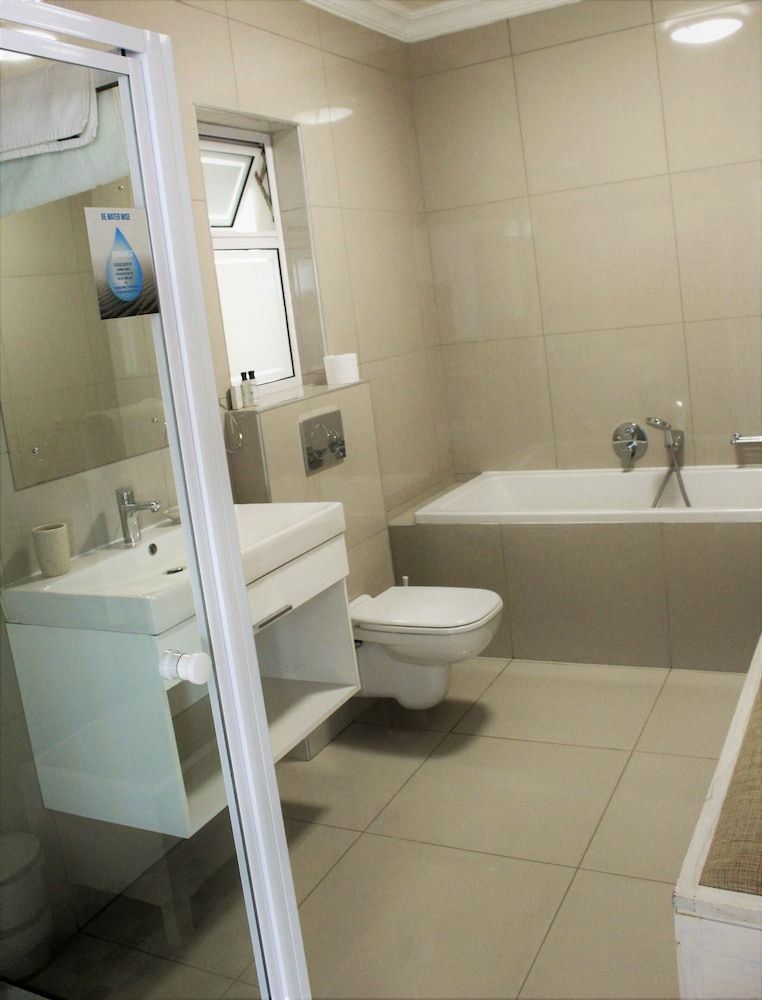 Atlantic Villa Boutique Guesthouse Executive Twin Room, Sea View 13