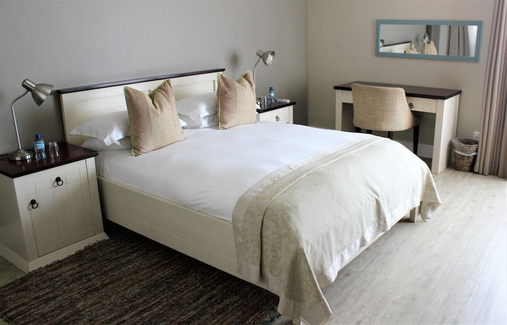 Atlantic Villa Boutique Guesthouse Deluxe Apartment, 2 Bedrooms 4