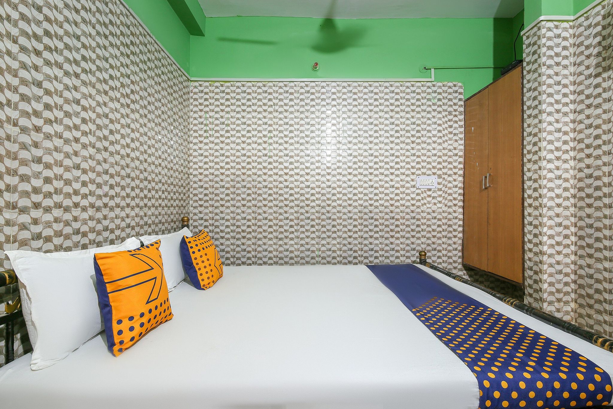 Hotel O Rajdhani rest house Classic 37