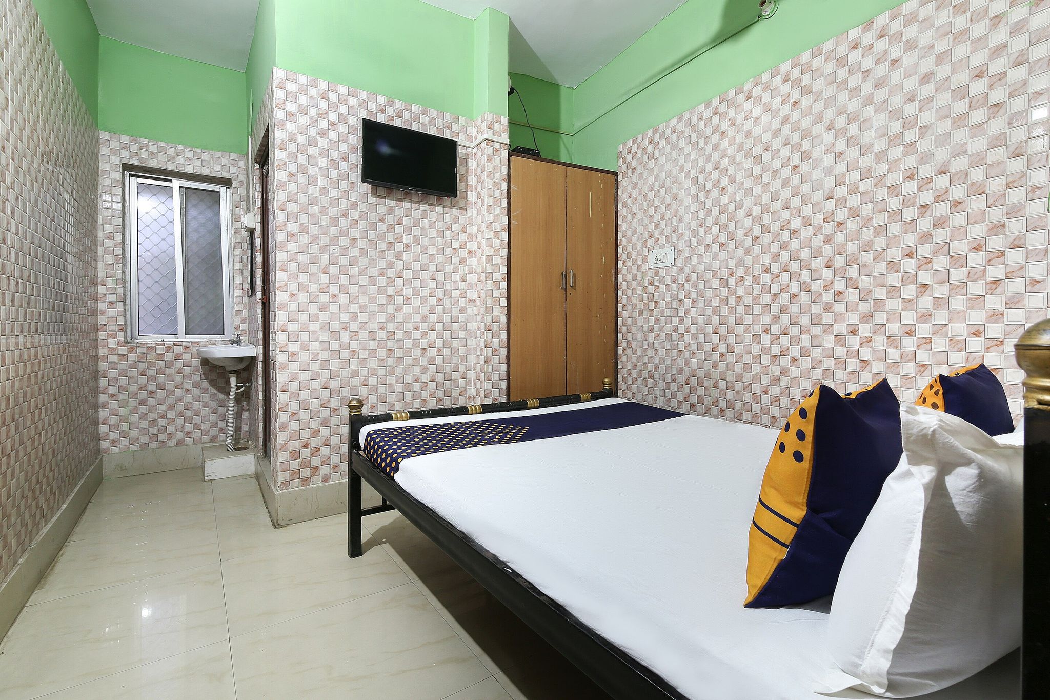 Hotel O Rajdhani rest house Classic 17