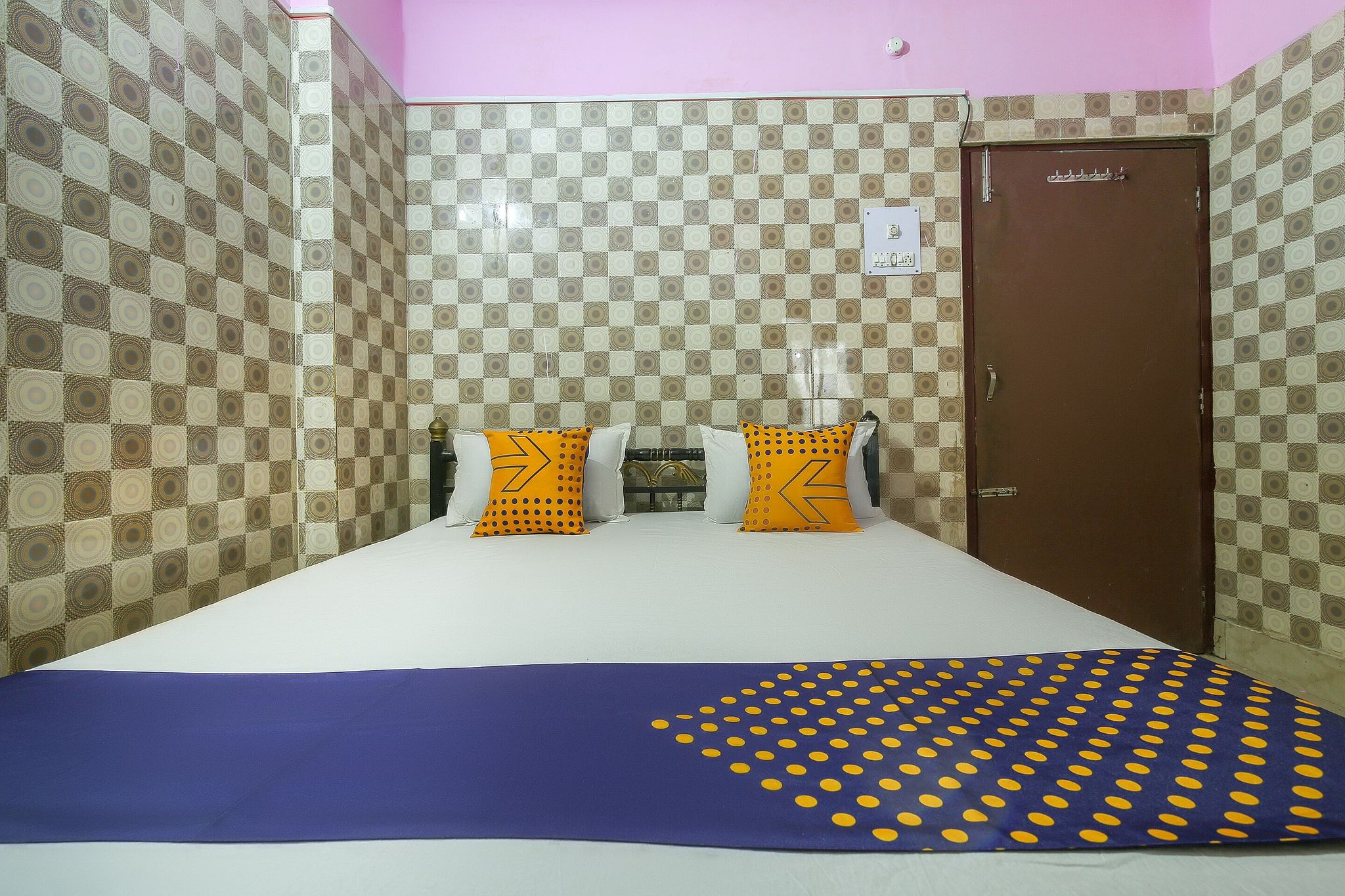 Hotel O Rajdhani rest house Classic 28