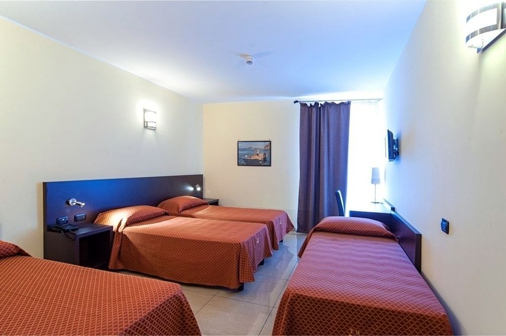 undefined Hotel Tiempo 4