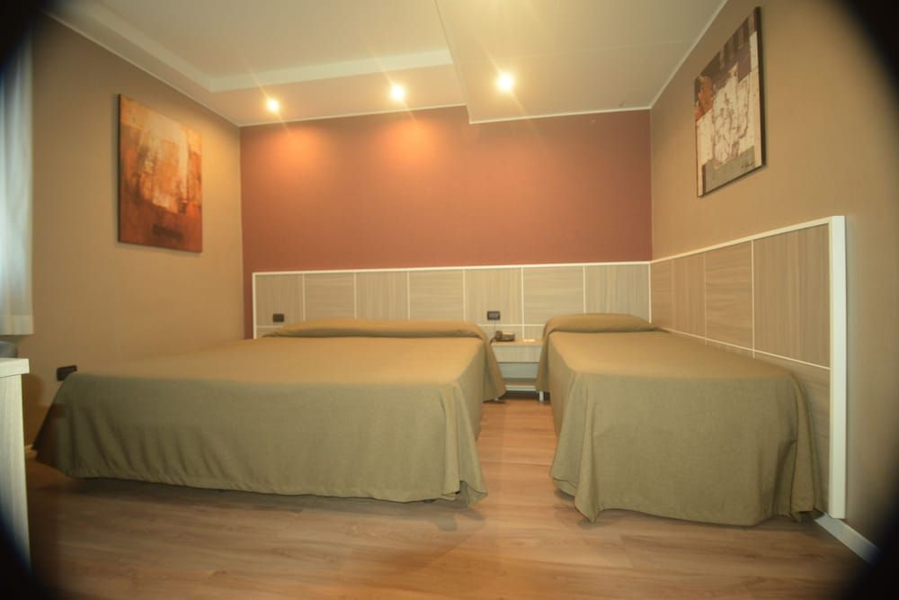 undefined Hotel Tiempo 6