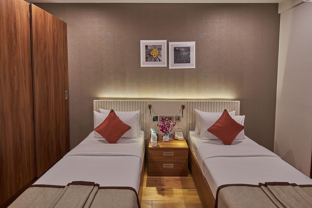Deluxe King Room