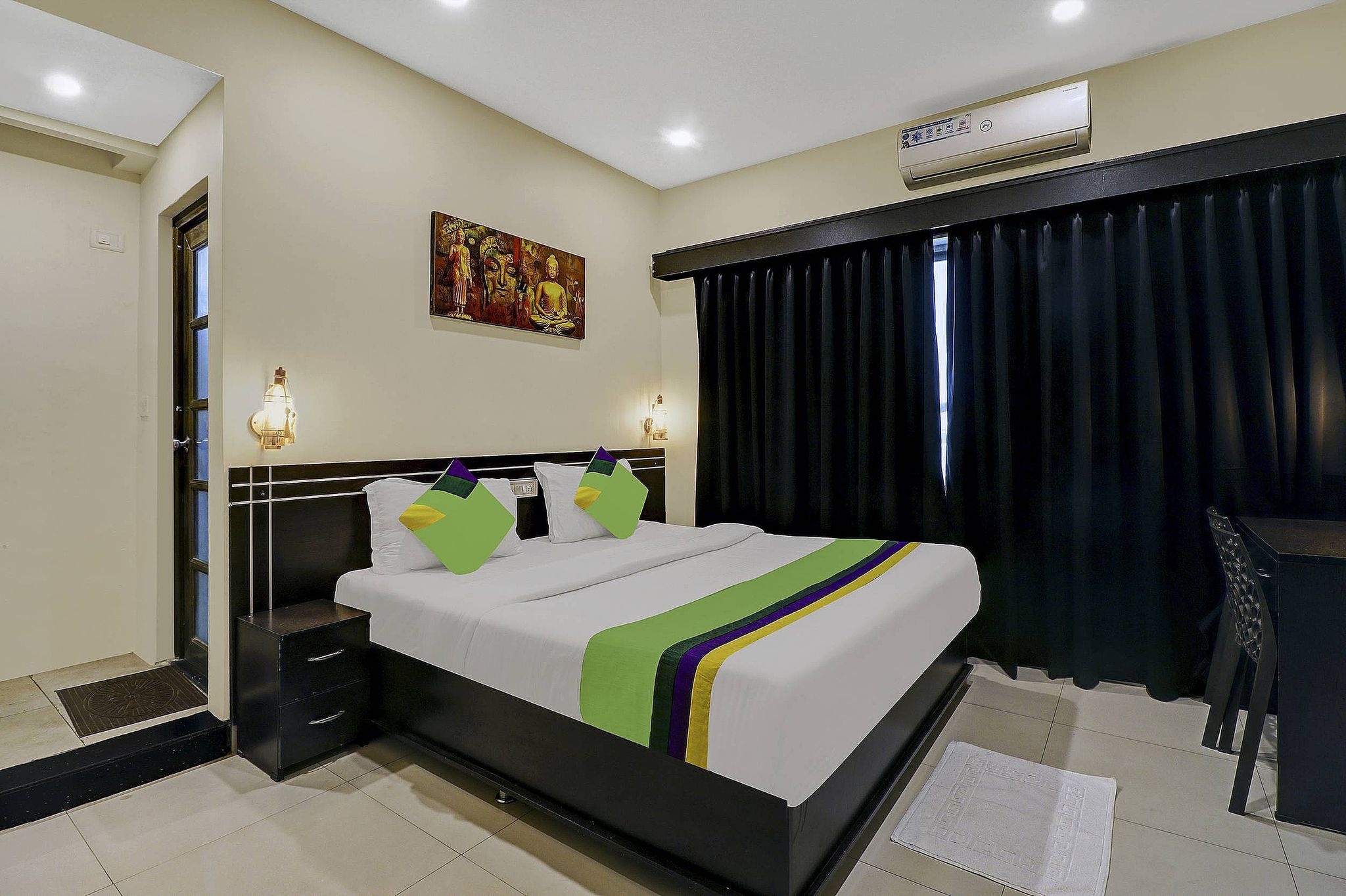 Treebo Blueberry Inn Deluxe Double Room