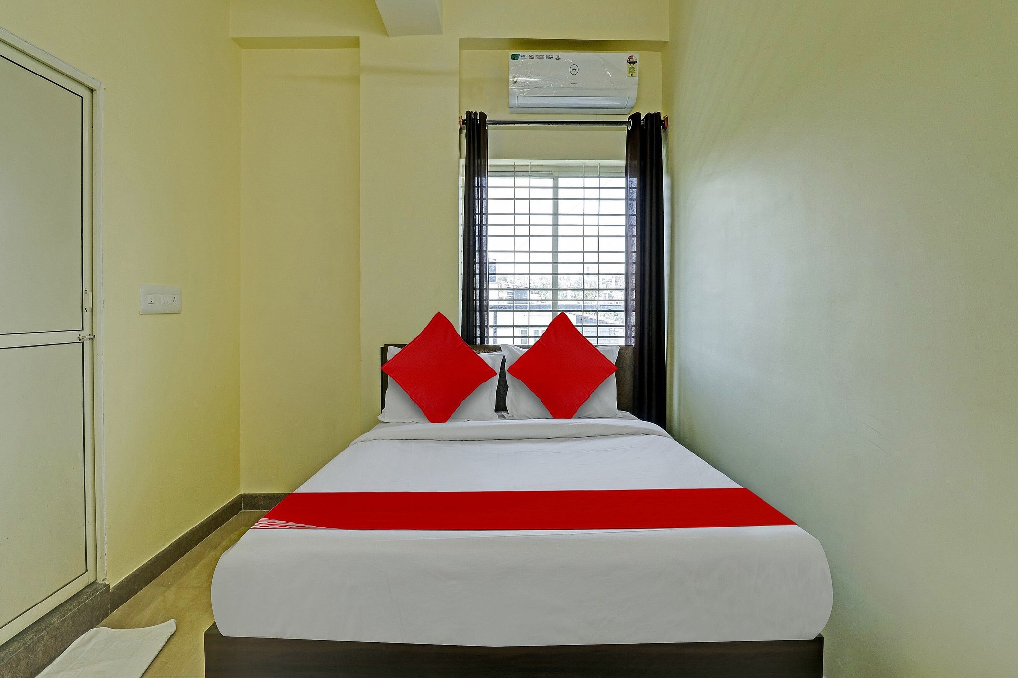 Super Hotel O Srigandhakavalu Formerly Chamundeshwari Lodging Classic 8
