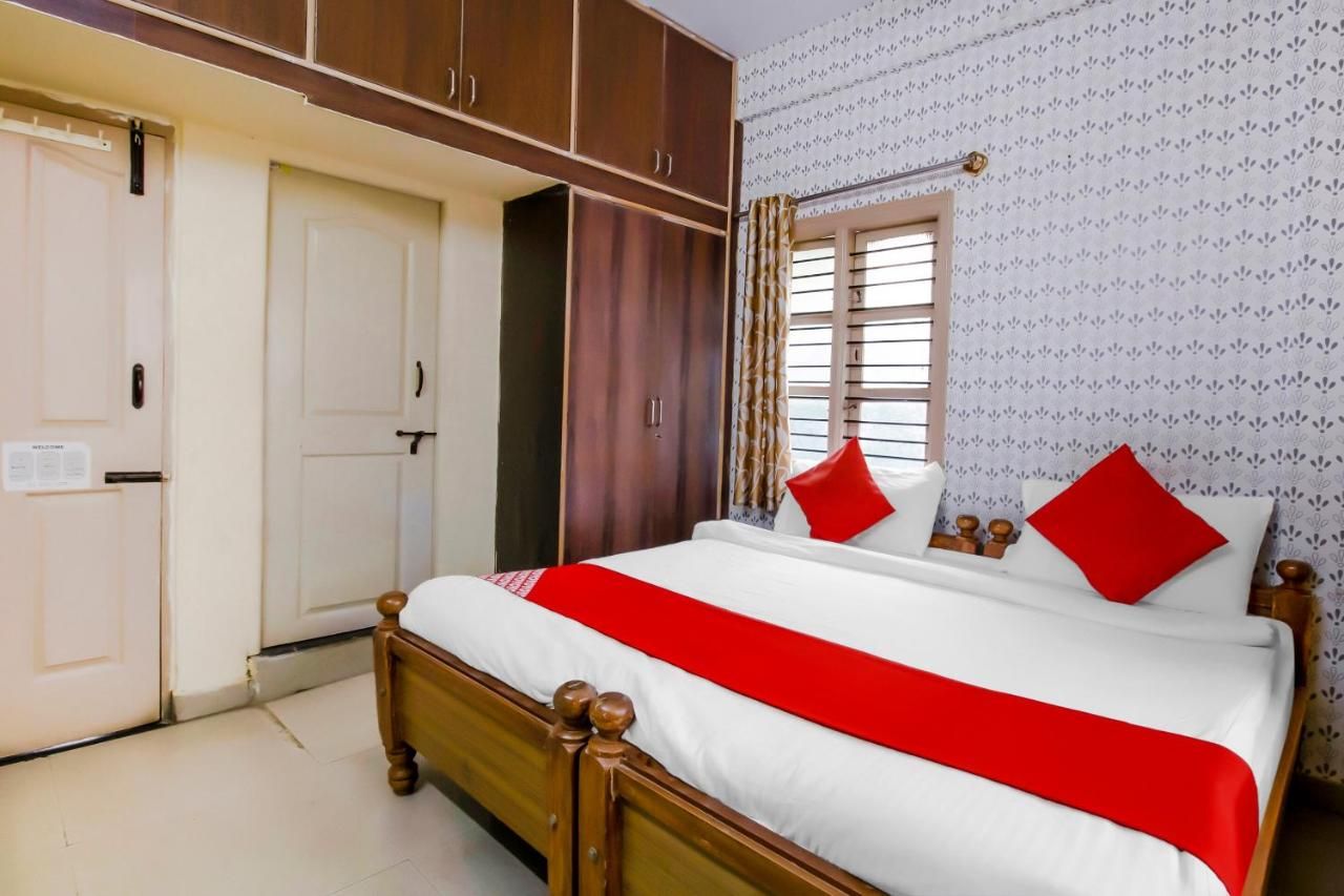 undefined OYO 75515 Nandi Suites 7