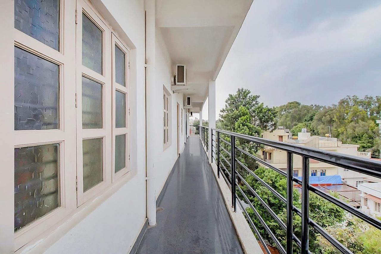 undefined OYO 75515 Nandi Suites 2