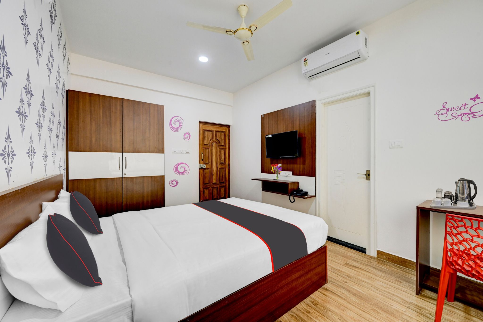 undefined Capital O Prince Venue 10