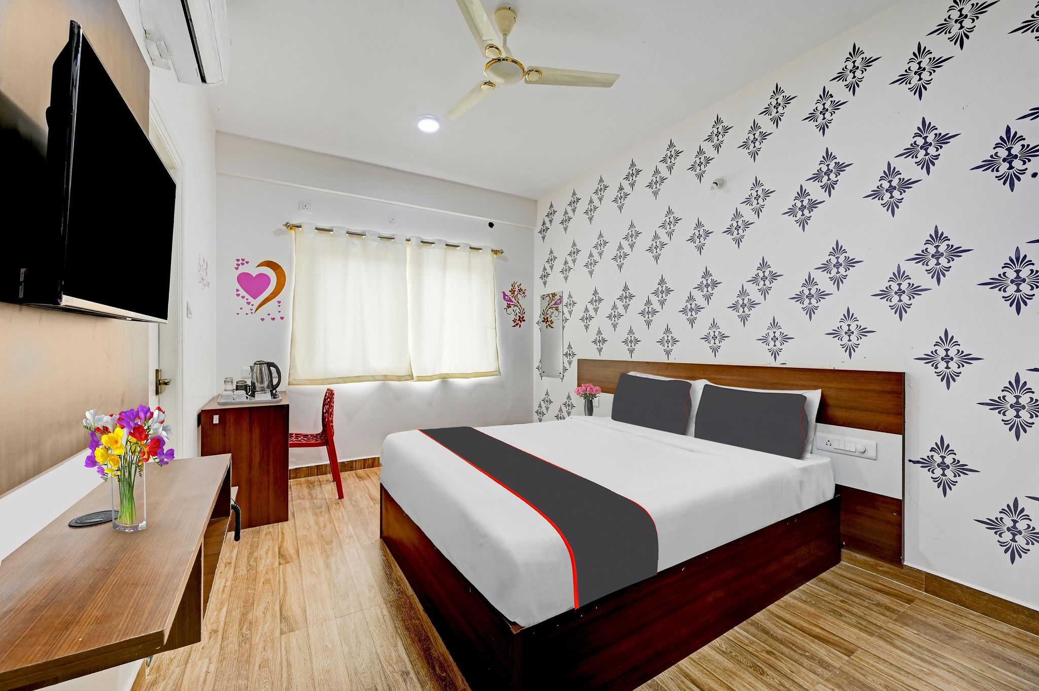 undefined Capital O Prince Venue 9