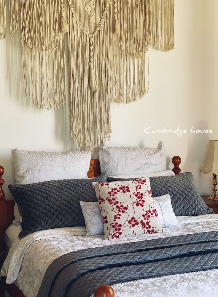 Standard Room, 1 Queen Bed (Giffen Room)