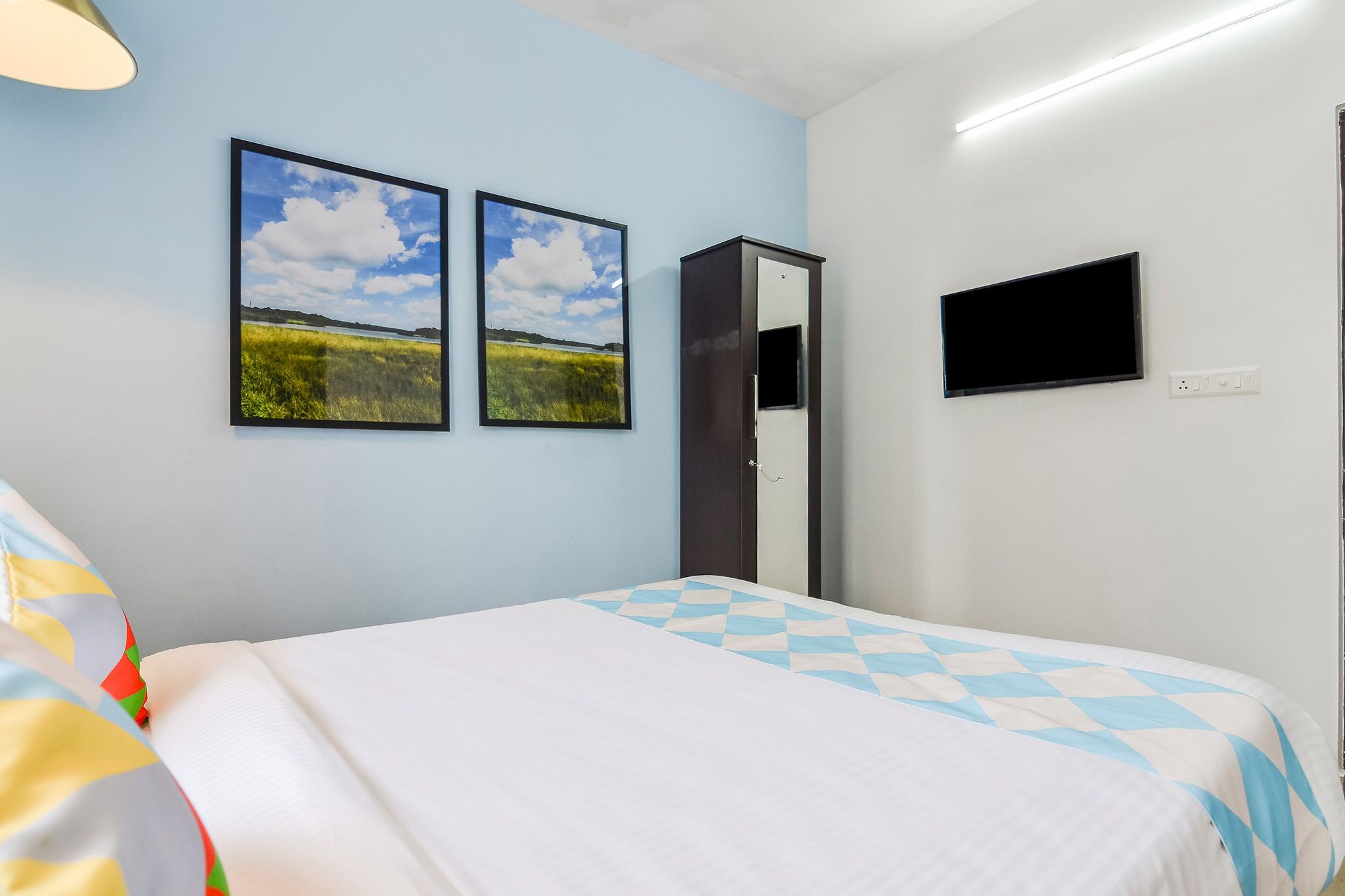 Hotel O Pop Tavern Classic 23