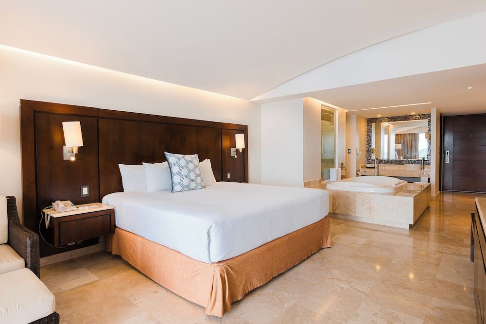 Luxury Room, 1 King Bed