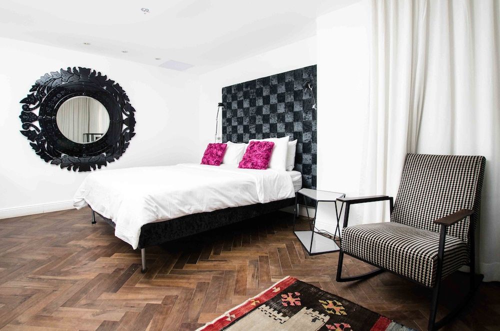 Villa Rothschild by Zvieli Hotels Studio Room with balcony 3