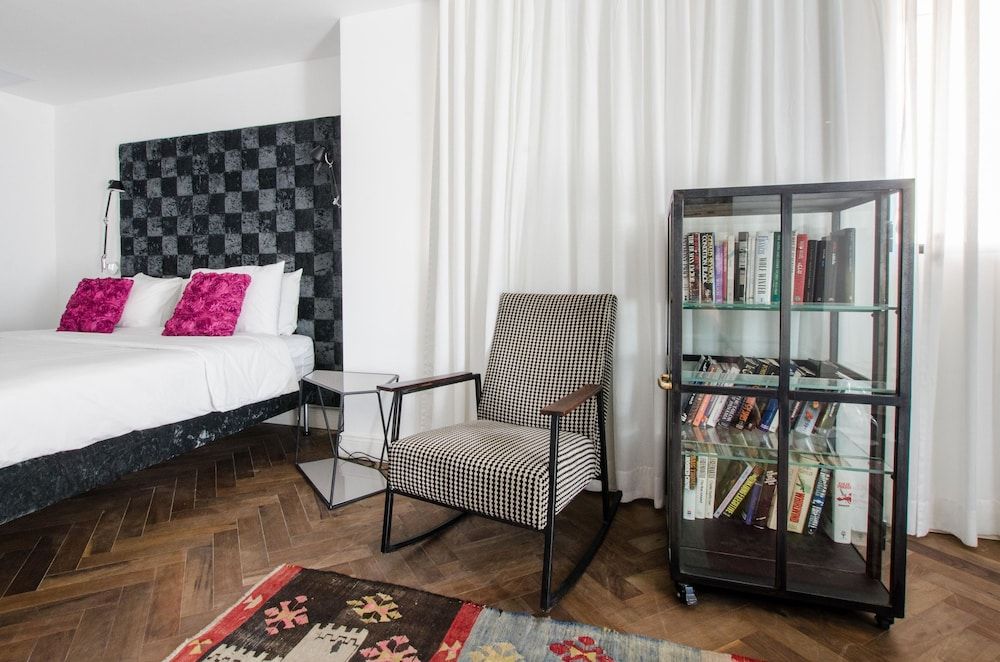 Villa Rothschild by Zvieli Hotels Studio Room with balcony 6