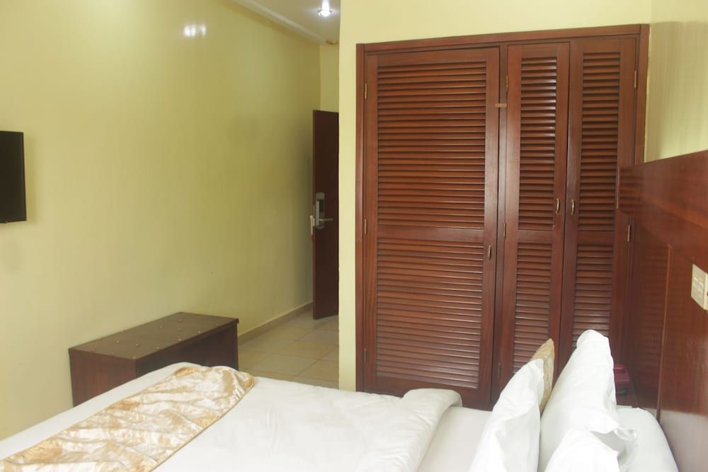 Somatel Hotel Standard Double Room 8