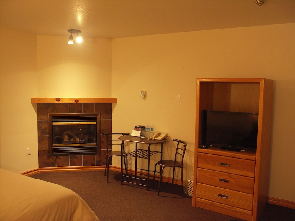 Rainbow Inn Deluxe Room, 1 King Bed, Non Smoking 7