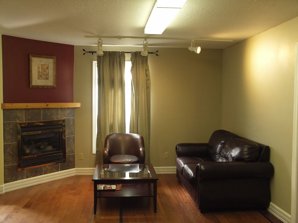 Rainbow Inn Family Suite, 2 Bedrooms, Non Smoking, Fireplace 5