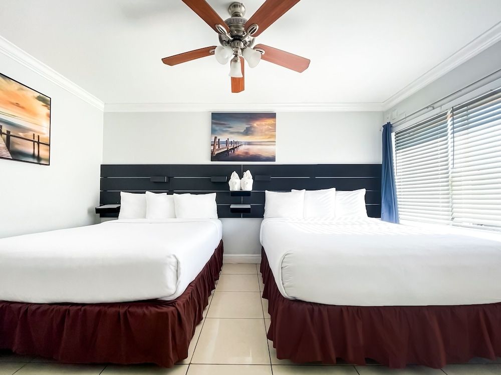 Deluxe Room, 2 Queen Beds, Non Smoking