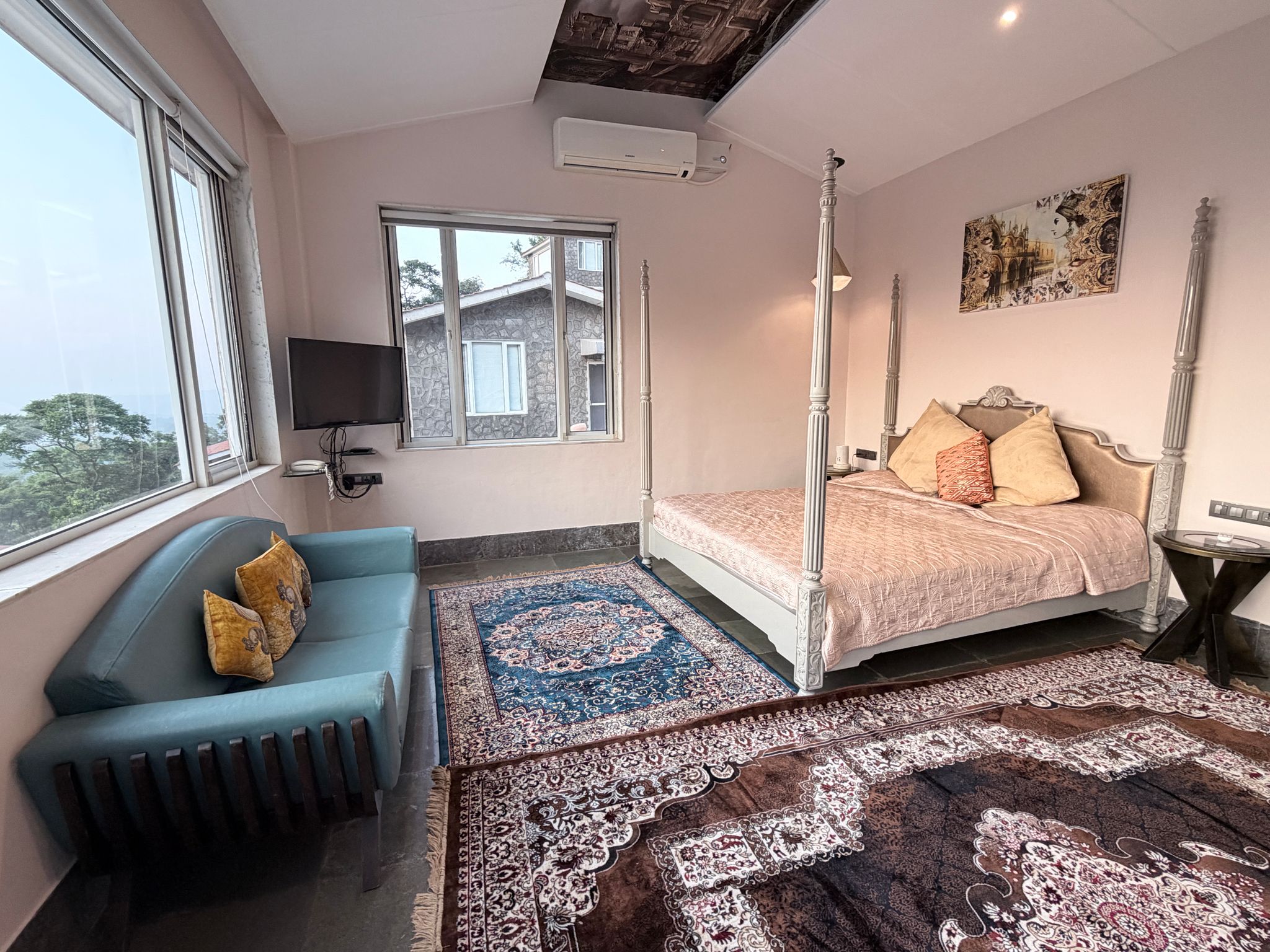 undefined 360 SOUTH 5