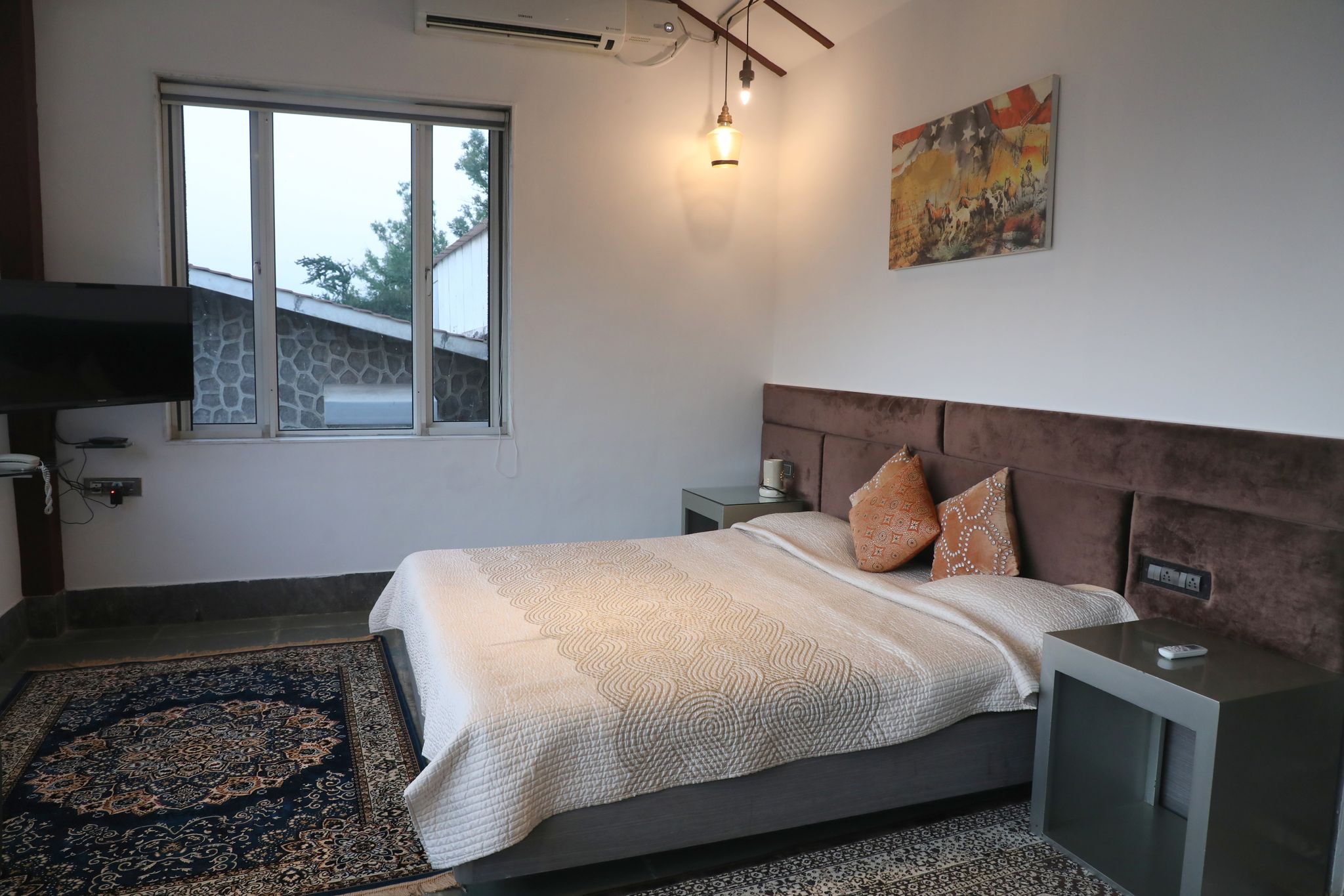 360 SOUTH Ultra Luxury Suite with Mountain and Valley View 15