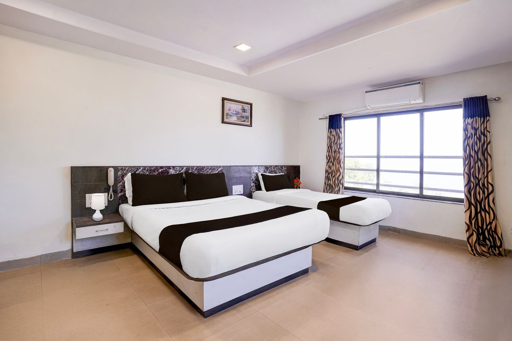 Suite with Mountain View
