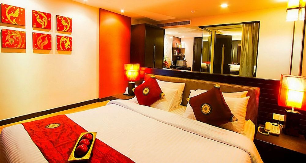 Royal Thai Pavilion Jomtien Boutique Resort Deluxe Room, Sea View (King Bed) 4