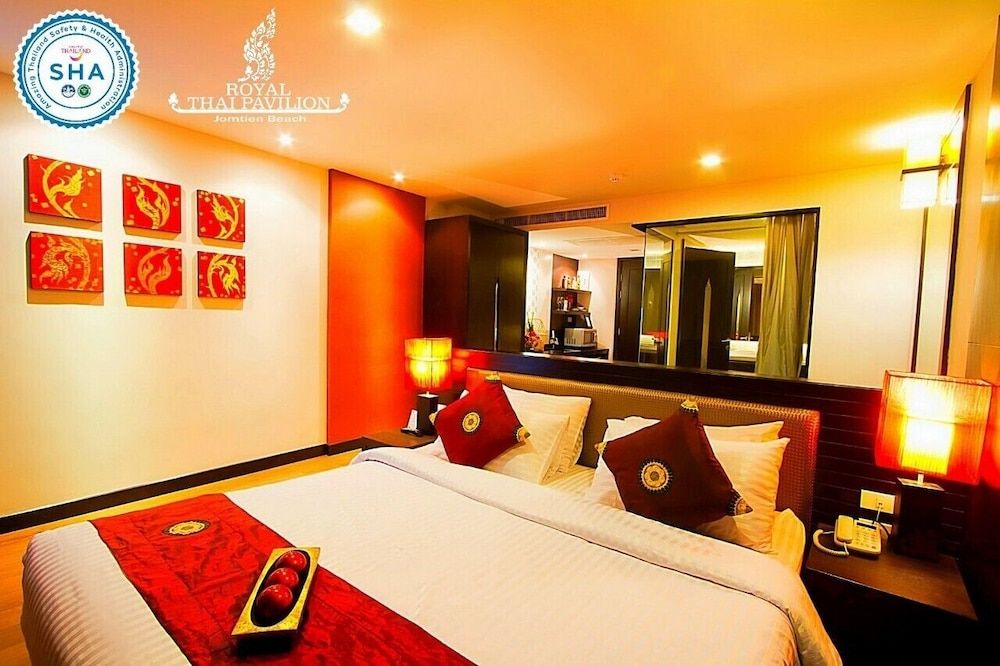 Royal Thai Pavilion Jomtien Boutique Resort Deluxe Room, Sea View (King Bed) 6